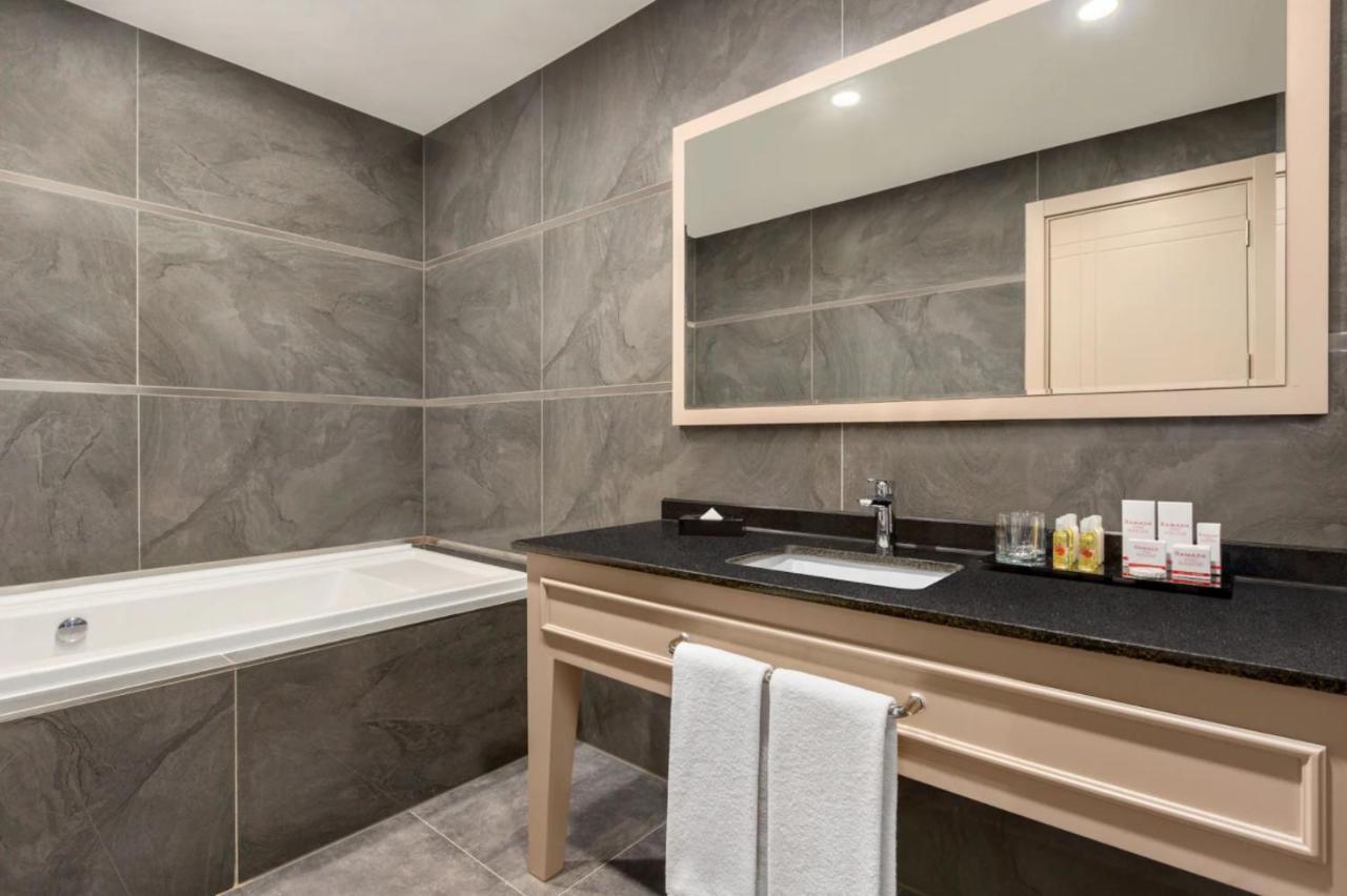 Ramada By Wyndham Adiyaman Hotel Bagian luar foto